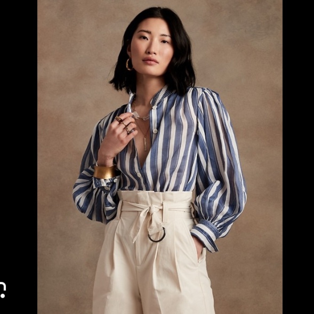 Banana Republic ramie popover shirt